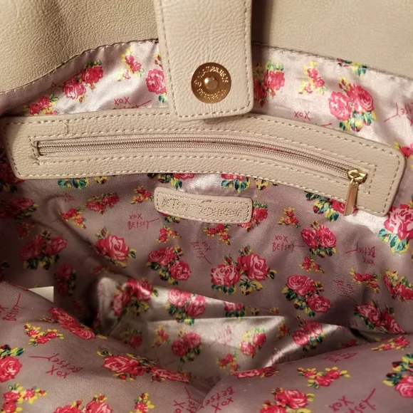 Betsey Johnson Tote - Picture 8 of 13
